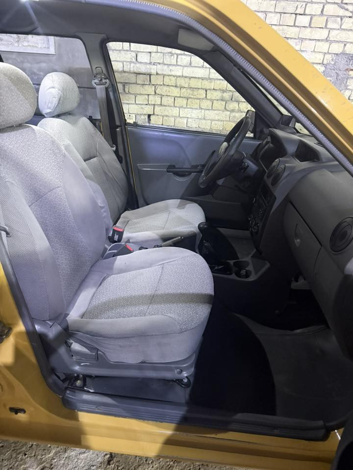 السلام عليكم سايبه موديل 2015 مصفره من كلشي المكان. بغداد الاتصال *********** السياره خير من الله تحويل ثاني يوم السعر 38
