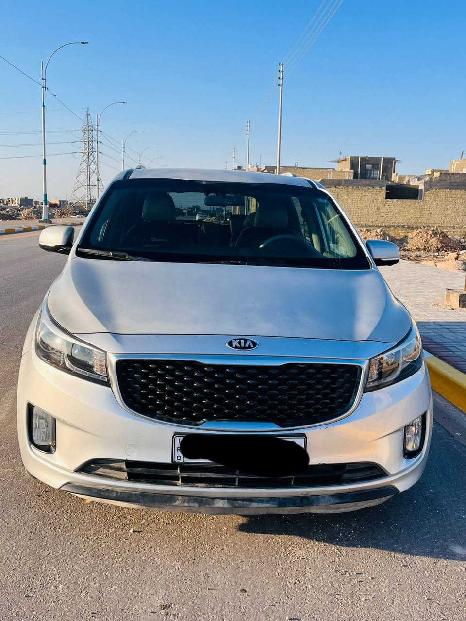 السلام عليكم سياره للبيع
سيدونه وارد امريكي مديل 2017 
سياره باسمي تحويل ثاني يوم السعر
195 وبيها مجال بسيط .مكان السماوه مركز ***********
