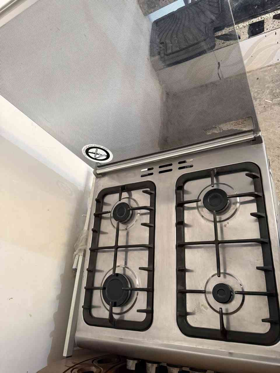 للبيع ، طباخ غازي ماركة VENIS صناعة مصرية ، جداحة كهربائية نظيف 100‎%‎ مستخدم شهرين   
سعره 300 بي مجال بسيط 

للتواصل واتساب ***********
