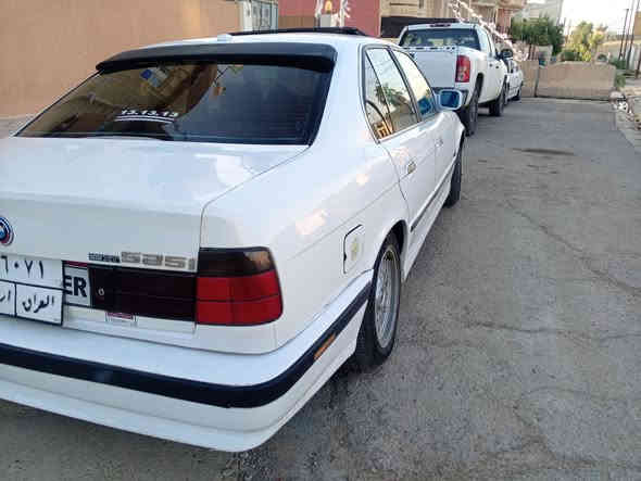 للبيع بي ام  بالنقد والقصد 525 كير عادي مكينه 20 كبس
طخم امامي خلفي جديد مكينه بي اسم صرف 
مديل 1990 اتريد تحويل اتريد وكاله بغ عام للجماليه
السعر 50 وبي مجال 
رقم الهاتف ***********
