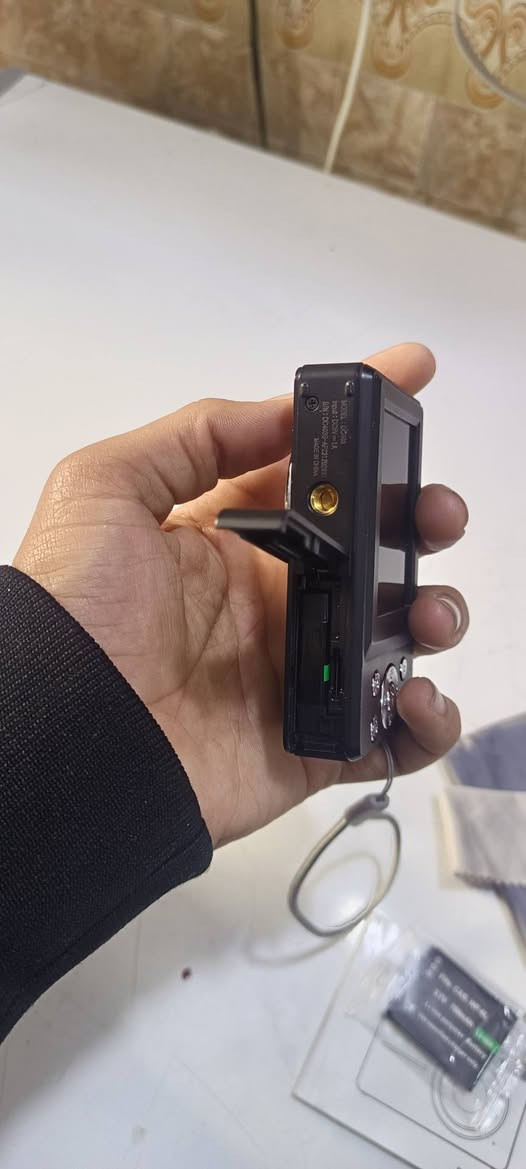 كاميرا ما اعرفها شسمها للبيع
قيم اليرضي الله وخذ 
المكان الناصريه مركز 
***********.         واتساب فقط
