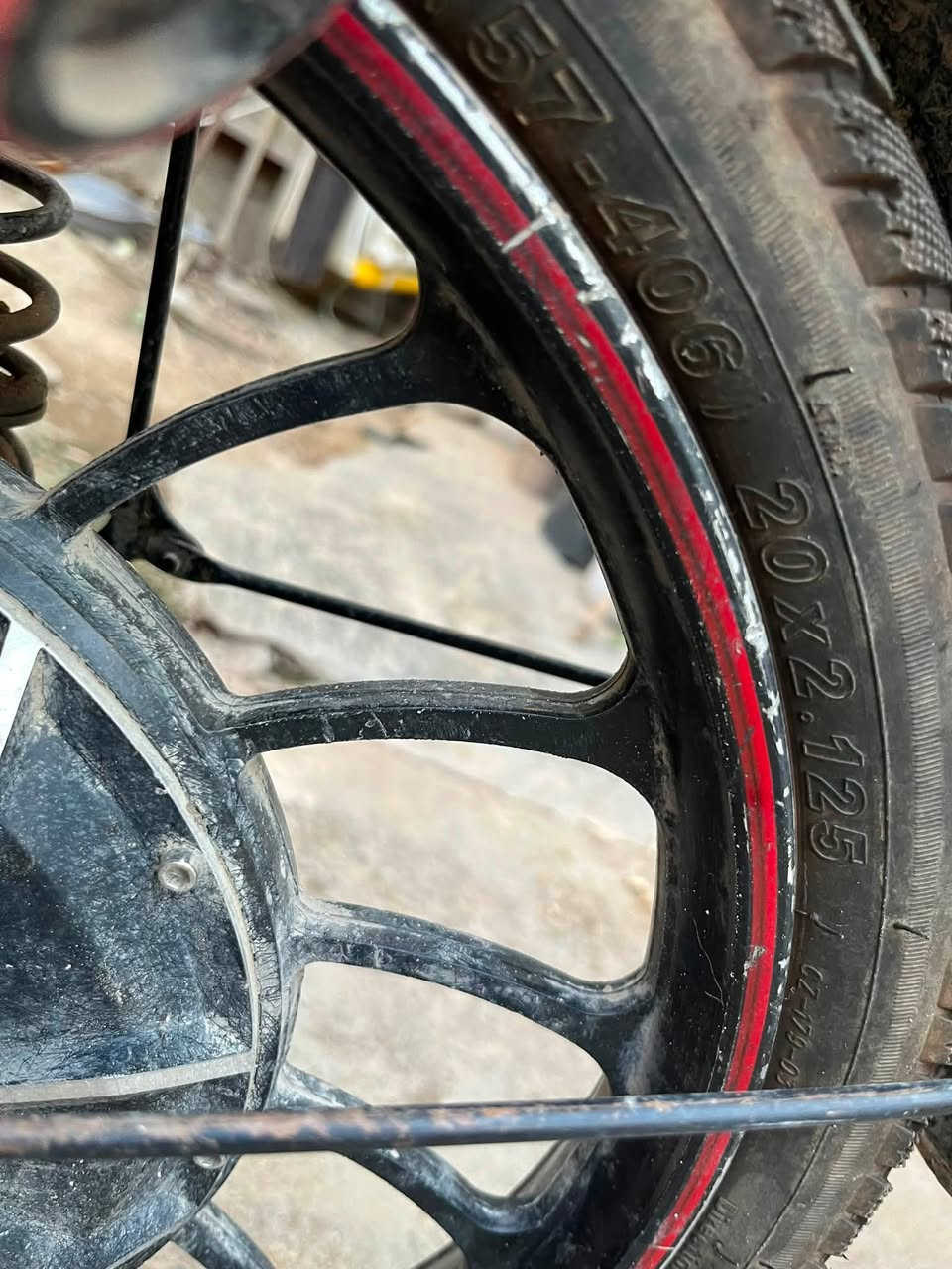 سلام عليكم
دراجة شحن حجم20  بطاريات 🔋 4
3 سرعات
السعر150 وبيها مجال 
بغداد الدورة المهدية
***********

