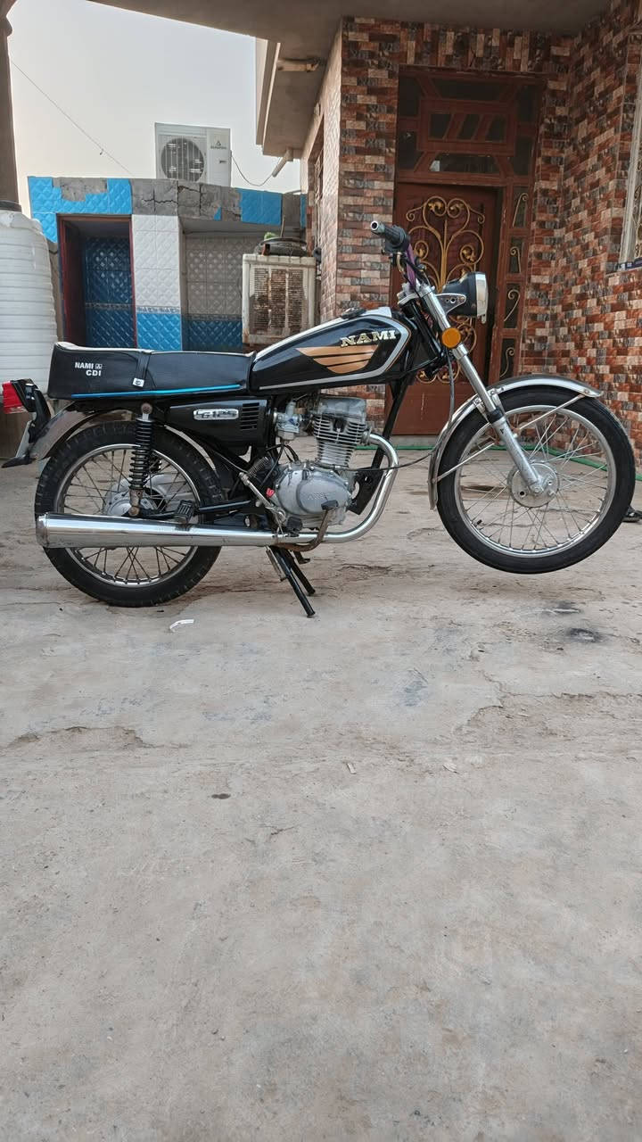 سلام عليكم دراجة للبيع ايراني نضيفه حلوه كلك ضايعه اوراقه سعره 340 وبيه مجال عنوان واسط عزيزيه ***********
