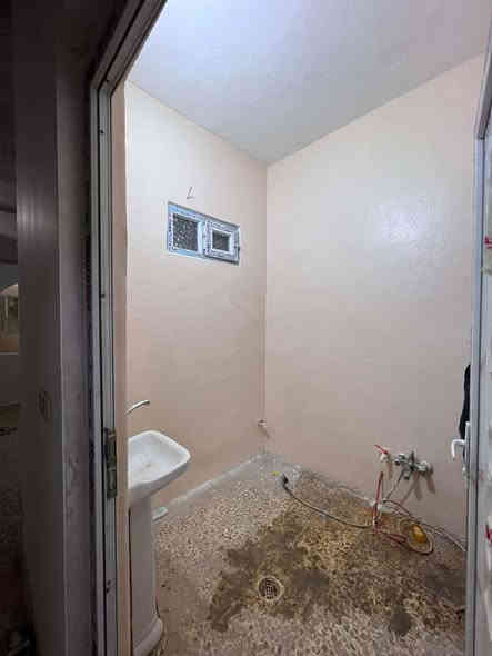 دار للايجار 🏠
حي الوحدة قرب جامع الكوثر 
مساحة 100 متر
غرفة وهول واستقبال 
صحيات مطبخ الدار جاهز 
ماء كهرباء كراج حديقة مستقل كامل 
  *********** واتساب + فايبر
‏*********** واتس + فايبر 
*********** واتس + فايبر
 *********** واتس + فايبر

1️⃣ يوجد بيوت  للبيع  سكني تجاري🏭
2️⃣ يوجد اراضي للبيع سكني زراعي🏡
3️⃣ يوجد تعقيب تحويل ملك عقار📋
4️⃣ يوجد  كادر مساحين اراضي📐
5️⃣يوجد كادر بناء بيوت 🧱
6️⃣ يوجد كادر تفليش بيوت 🏗
🔹 نستقبل كافه العروض التجاريه والسكنيه 
🔹وعروض الايجارات على مدار 24 ساعه
