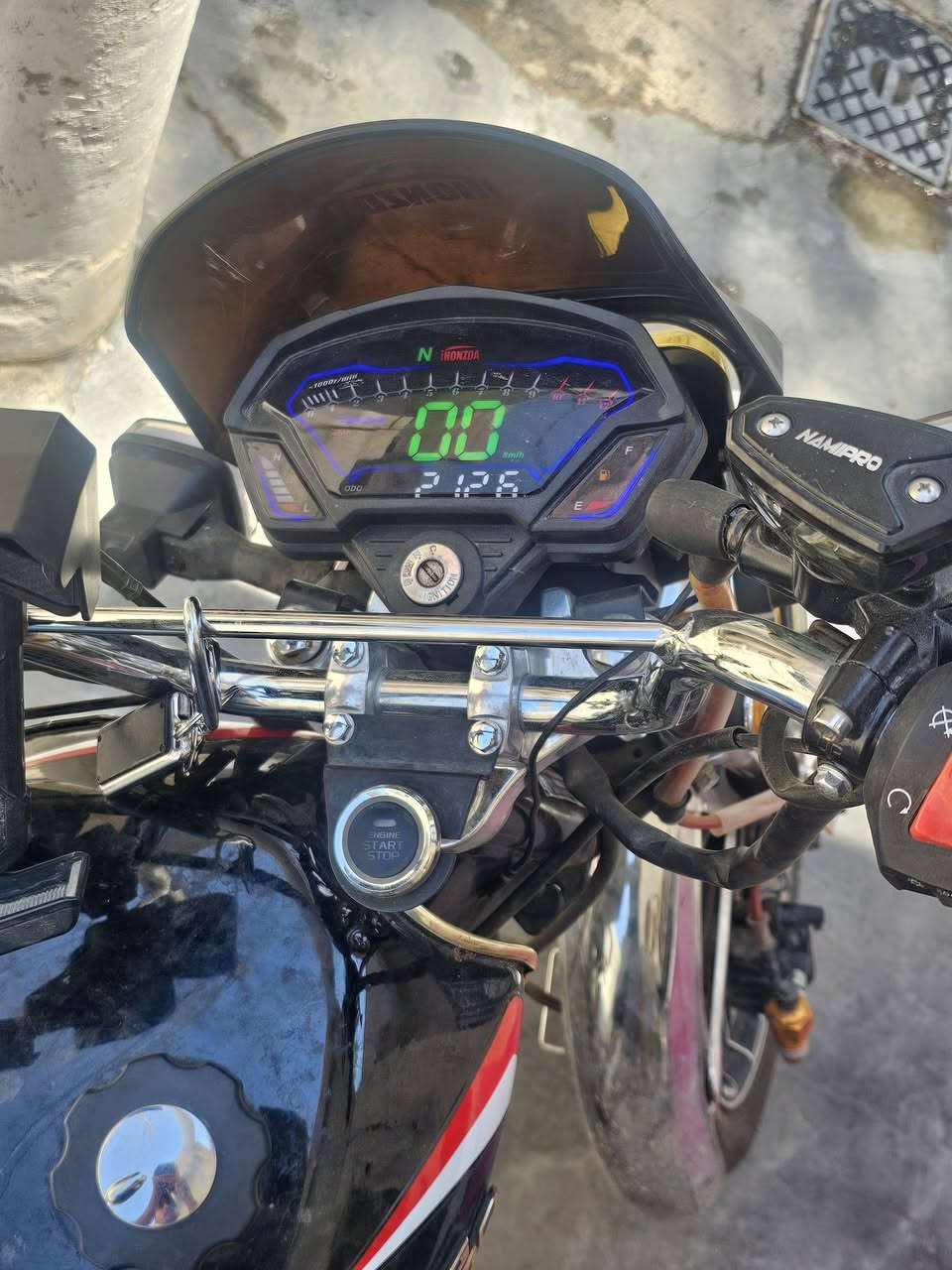 سلام عليكم 🖐
نامة ابرو هونزدة 💪
دراجة مال شركة صارلي ٤ اشهر من ماخذهة ☝️
شرط الفحص التراي 🚲
كلشي اكفل مكانيك كشر كلشي 🤷‍♂️
المكينة 200🤐
مكاني شهربان حي العصري ❤️
***********📲
السعر 900 وبيها مجال
