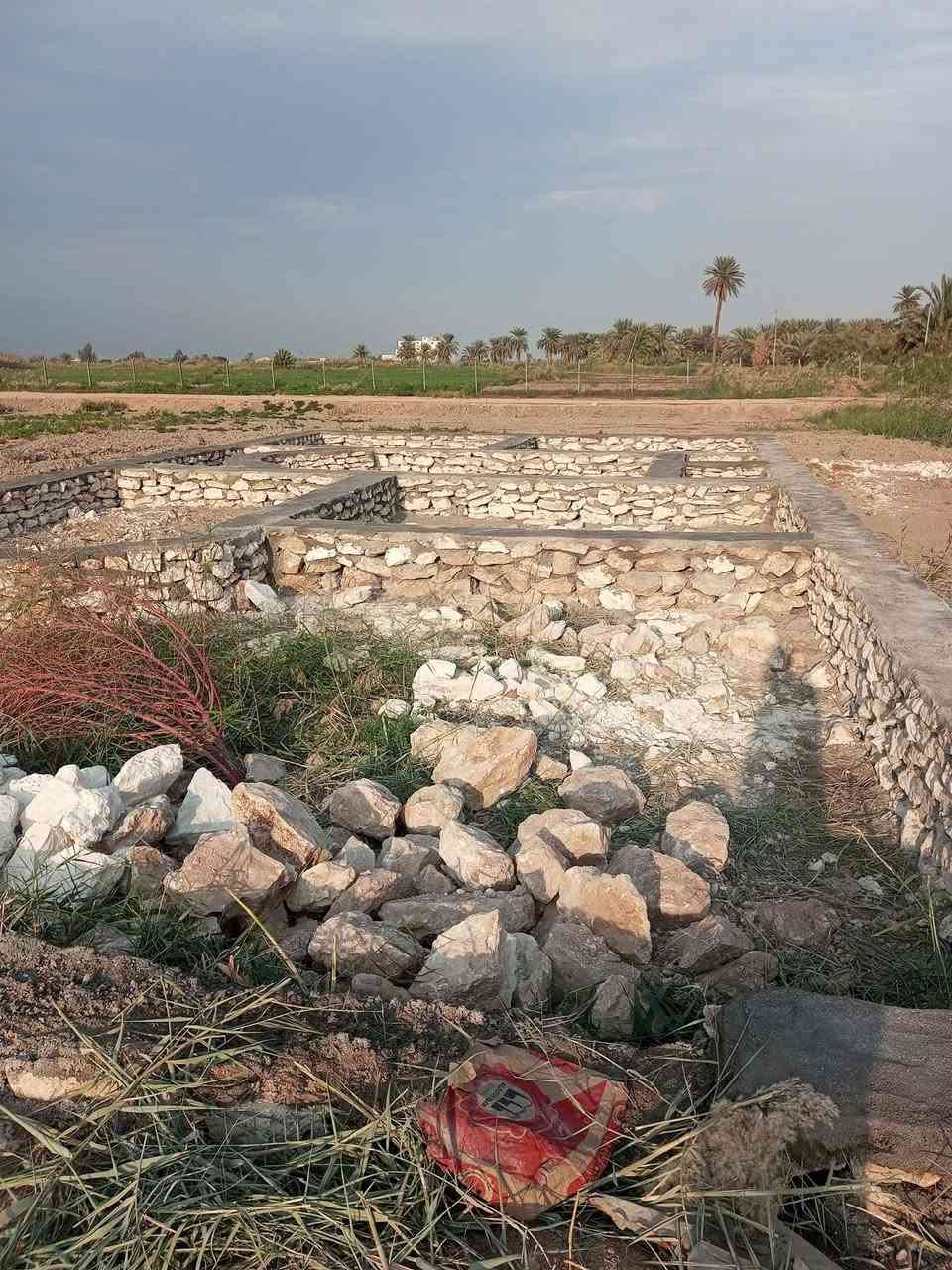 سلام عليكم قطع البيع شارع العام قرب سيطره العارضيات طريق زوار خدمات كهرباء ماي تبليط تصال ***********

