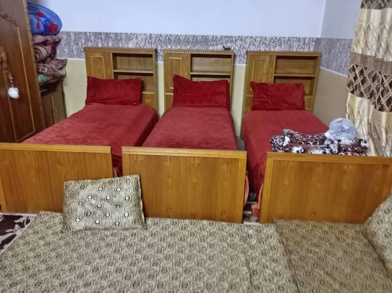 السلام عليكم
#مكلف_بلنشر
ثلاث تخوتة وقنصور حيل انضاف سعر القنصور 650 وبي مجال والتخوتة سعرهم 350 وبيهم مجال
رقم الموبايل :***********
