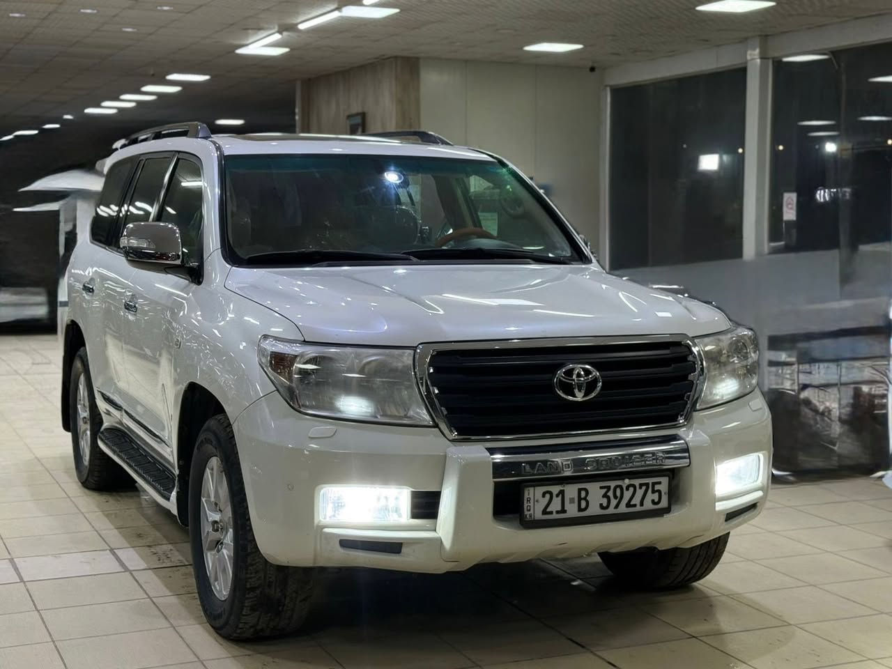 لاندكروز GX.R موديل: 2009
سنويه السياره بسمي  
فئة GX.R فول مواصفات 1/1 
المواصفات:
كاميرا خلفية
فتحة سقف (سلاید)
كشنات جلد
حساسات
لايتات LED
تبريد مركزي (3 مناطق)
تحديد سرعة
بصمة تشغيل
نظام نزول وصعود
ثلاجة
المحرك:
6 سلندر
رقم الهاتف :***********
