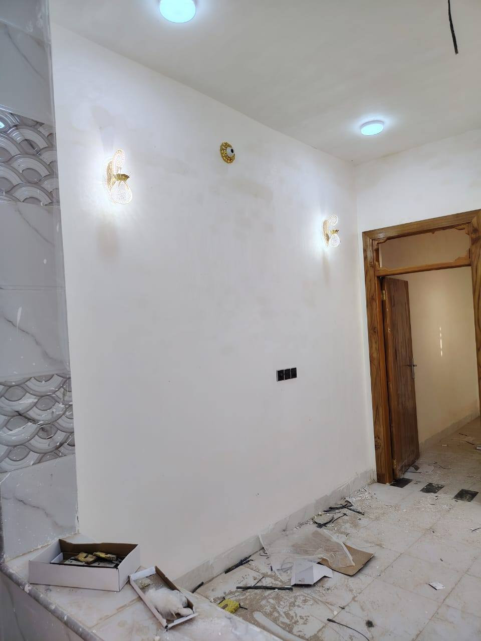 يعلن مكتب ال الاخوين  عمود 291بضبط 

بيت مساحه 60م #طابو_زراعي سند 25

#قريب_شارع_لحولي 

(عنوان لمكتب   مقابل قريه لغدير) 
(  عمود 291بضبط مكتب ل الاخوين                                    

بيت جاهز مفتاح 🔑 
أساس وسقف صب مركزي 

منطقه كامله السكن #شوارع_تبليط 

غرفه + صاله + مطبخ معزول + صحيات 

#مدارس // ماء//. كهرباء//. تبليط  /. خط مولد ذهبي 

وتساب
***********
السعر ب20مليون بيه مجال 
ملاحظه// توجد لدينا كل المساحات من دور او قطع النجف, العراق
