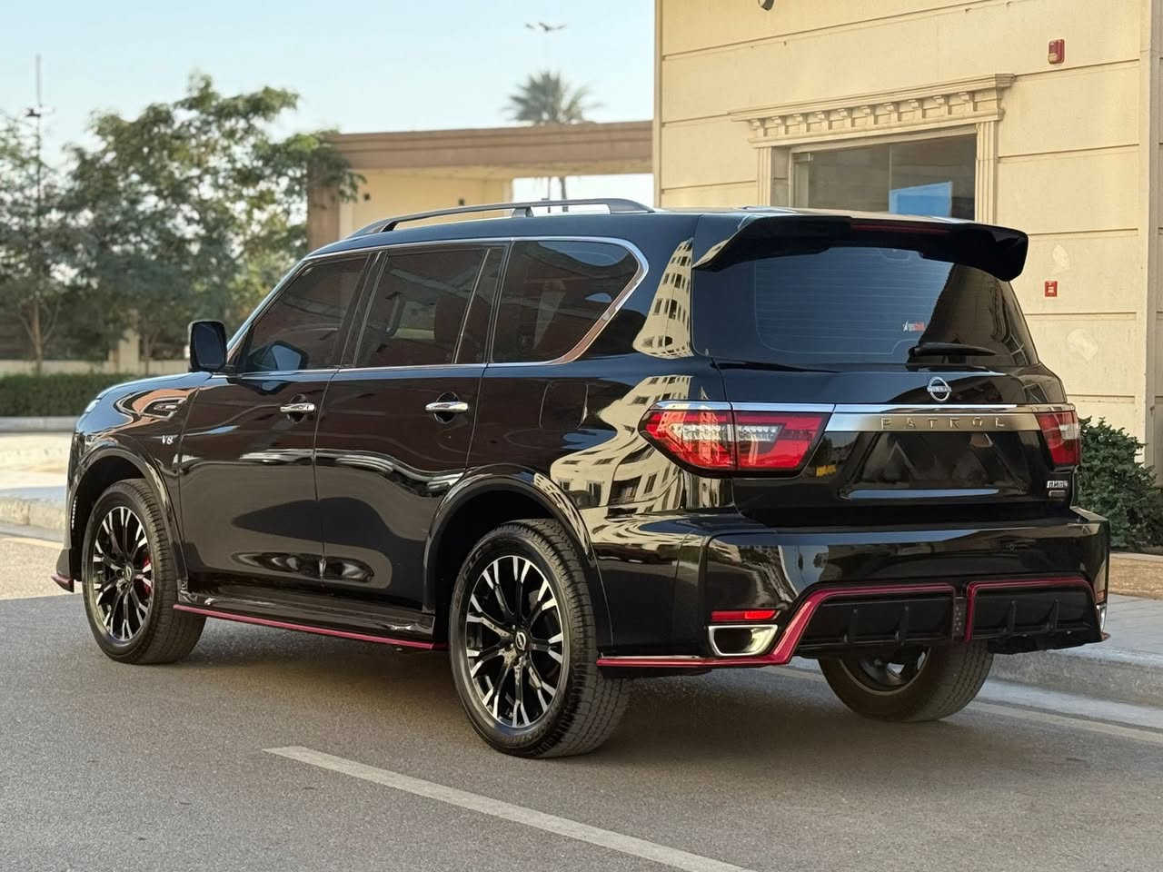 نيسان باترول بلاتينوم 
موديل 24  مغلفه ppf بلكامل 
نيسمو اصل 
ضمان شركه السور 5 سنوات 
ماشيه 14 الف 
كفاله عامه 
8 سلندر فول الفول
السعر 68,800$
*********** 
مكاني زيونة
