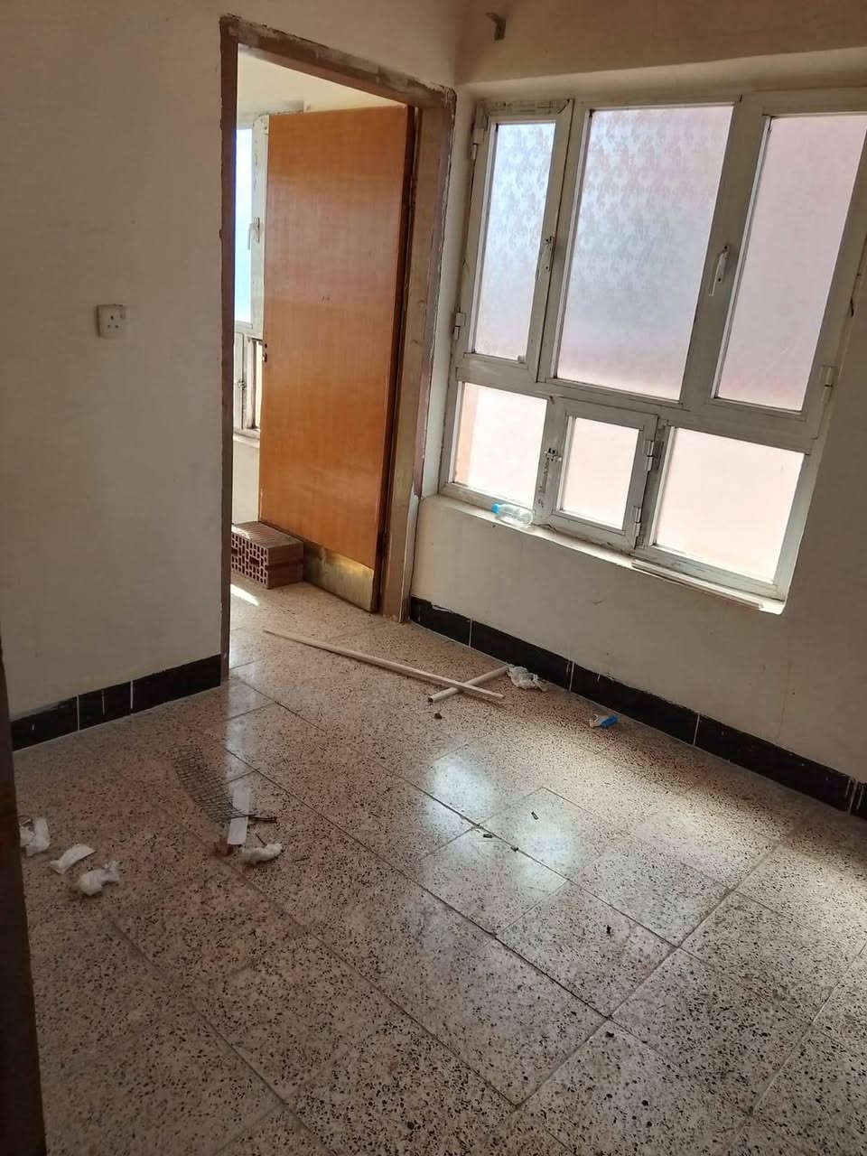 مشتمل للايجار يحتوي على 2غرفه نوم واستقبال ومطبخ وصحيات موقع مميز جدا طريق بغداد فرع بوليفارد قرب مدرسة جاغ 
للاستفسار اتصل 
استاذ ياسين ***********
استاذ عمر***********
