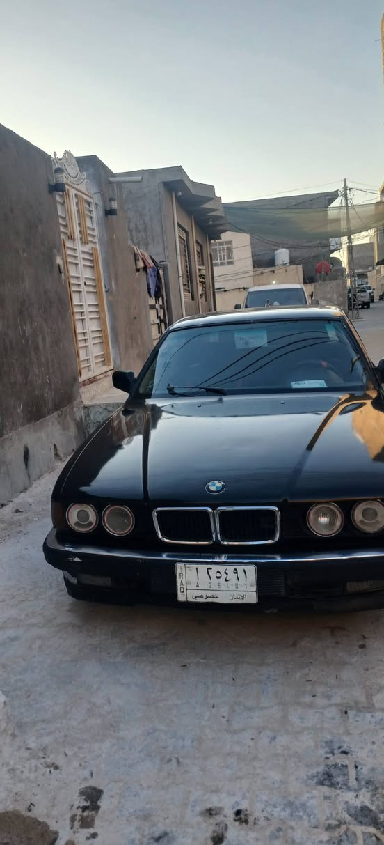 بي ام 730موديل 93سياره كل شي ماعايزه رقم الماني العنوان النجف ***********ترهم مراوس السعر 40وبيه مجال قليل
