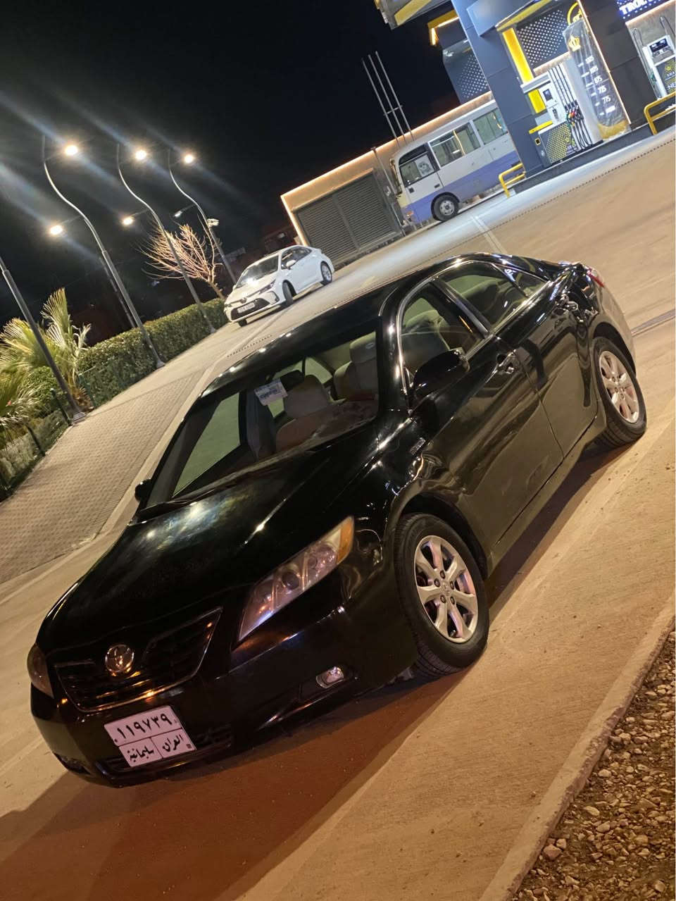 ‎فرۆشتنی خێڕا 
‎کامری ۲٠٠۹هایبێرد خلیجی بێ بۆیاخ بێ دەعم دوو شوختی هەیە دەرگای سایەق و دەرگای دوای سەکن 
‎رەنگی ڕەشی قەتران کەمێ کاڵ بونەوەی هەیە بەس پۆڵیش نەکراوە پۆڵیشێکی جوانی ئەوێ مواسەفات
‎بەسمە و دەرگا بەسمە حاسە و سوکان ڤۆلیۆم تەحدید سورعە و چەن مواسەفاتی تر بەسڵاید نییە 
‎تەقە و ڕەقە و گێڕ و مەکینە بە شەرت سەرف و بوخاری نییە بە شەرت سەنەوی بەسەر چووە تەحویل و خەرامە بە شەرت سەیارەی من نییە تەلەفون بۆ ساحێبی بکە 
‎سعری فرۆشتنی ۹٠گەڵا و معامەلەیەکی برایانە 
‎
***********
*********** السليمانية, العراق
