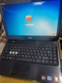 لابتوب قديم • يحتاج فرمتة • مفاتيح مفقودة