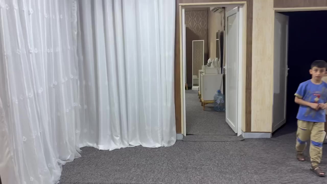 سلام عليكم 
بيت للبيع منطقة امام عباس مساحة200م قريب بيت مختار موثث كامل مع الاثاث جاهز للسكن سويت معاملة مال سند الأراضي سعر40بي مجال بسيط ***********
