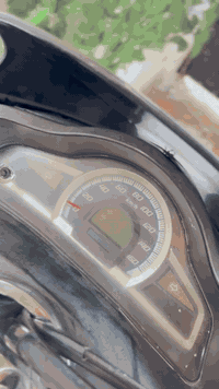 جيل الثاني ياباني 150سيسي

ماشيه ١٢ 

حساس زدحام 

حساس ستان 

كهربائيات كله شغال 

دزع +تجوه 

دراجه تخبل 

مراوس حسب القناعه او بيع سعر ١٤ 

***********

مكاني بياع شرطه الخامسه
