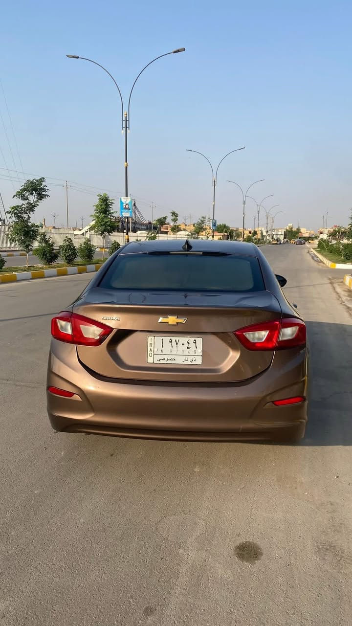 السلام عليكم
شوفرلية كروز موديل 2019 
رقم ذي قار بأسمي تحويل ثاني يوم 
ماشيه 100 الف كيلو 
وارد امريكي حادث بنيد وجاملغ ايربالك ستيرن طاك فقط 
كير ومحرك وحداديه وتخم تاير كله على ايدي وجديد 
سعرها90 وبي مجال ***********

