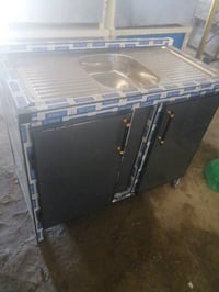 حوض مطبخ جديد بحجم مثالي للمطابخ الصغيرة، مصنوع من الفولاذ المقاوم للص...