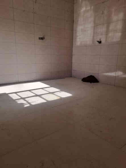 سلام عليكم خلفه سيراميك درجه اوله شغل إيراني تتريس جداري ارضي متفرغ حاليأ ***********
