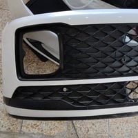 دعامية ازيرا • شباك اسود • نظيفة