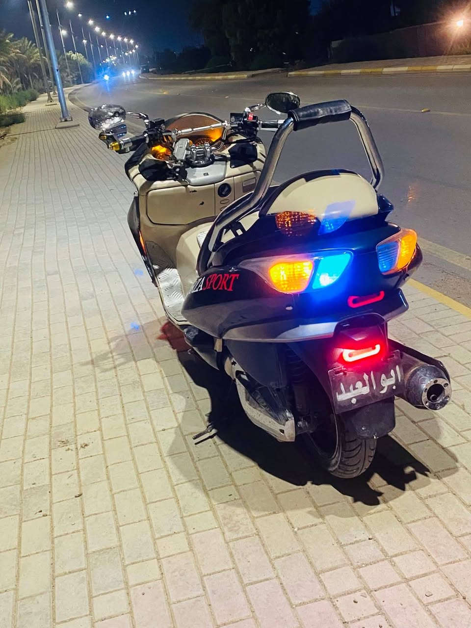 فورزه 09 عميه بلادي
اكو صور مزوره بيها موجود تزويد بس اشدهن اكو صور بدون تزويد 

مسجل ومنضومه زنون كهربائيات كلشي شغال 

مكان الكوت 

السعر ب800


**إذا كنت صاحب هذا الإعلان وتريد حذفه لأي سبب، رجاءا أرسل رسالة إلى الدعم الفني**