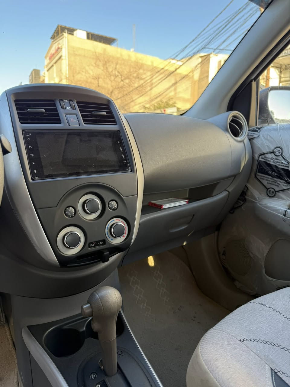 السلام عليكم
سني 2025 رقم اربيل الجديد بإسمي تريد تحويل تريد وكاله 
فقط الجاملغ جهه السايق تصليح بسيط
المواصفات : 
4 جام كهرباء / قطعتين تبريد / شاشة كبيرة / اشاير مري /داخل بيجي / بلوجكتر / سبايدر / يدات نيكل / تحكم ستيرن / مانع انزلاق // بلوتوث / حساس خلفي / دبل ايرباك 

ماشيه 23

مكاني كربلاء
السعر 123 و بيها مجال بسيط

للتواصل والاستفسار : ***********
