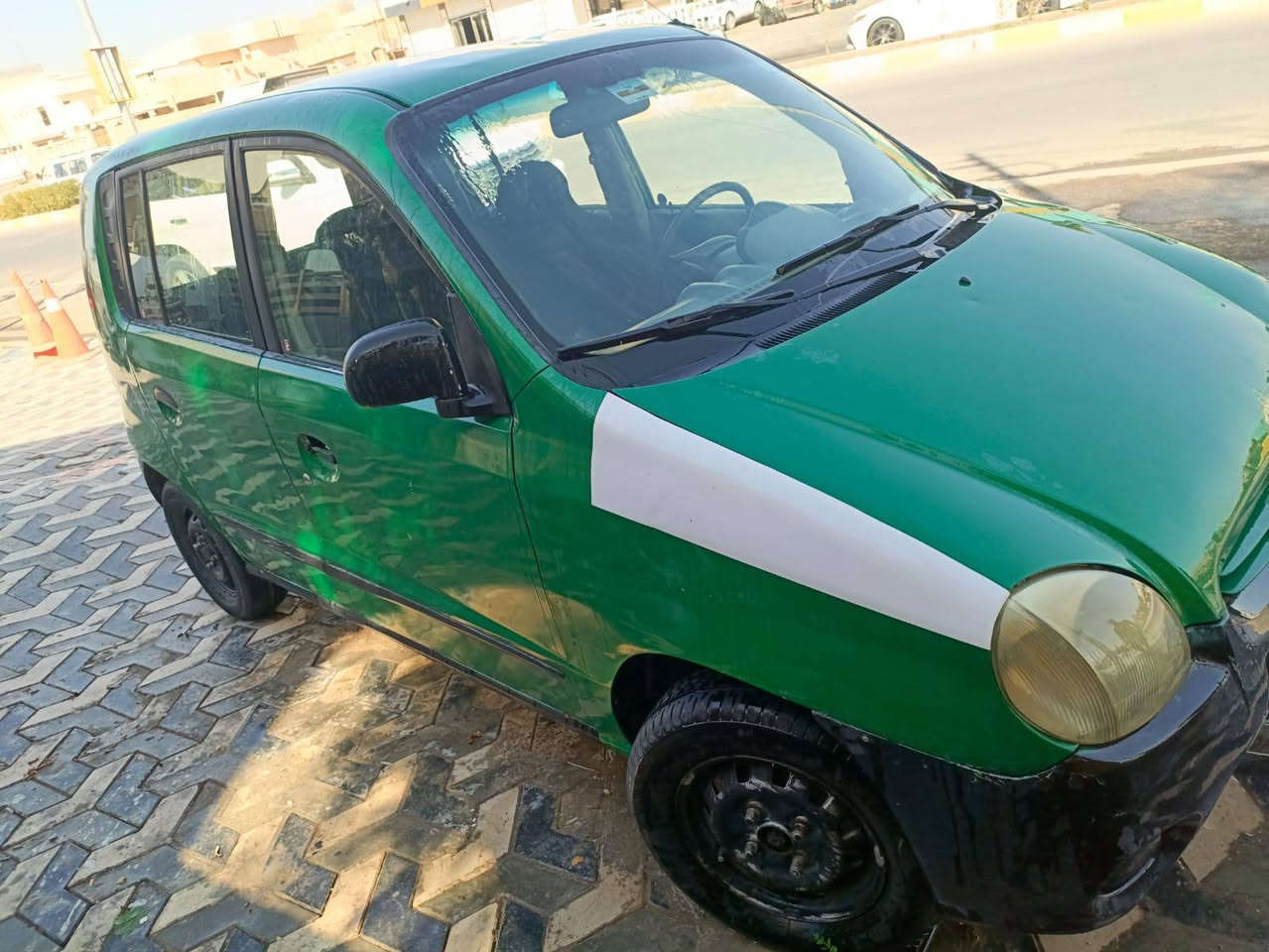 السلام عليكم
سيارة هونداي اتوس 
موديل ١٩٩٧ 
رقم كركوك بأسمي تحويل ثاني يوم 
محرك اربع سلندر ١٤٠٠
حداديه ٦٠بالميه 
كير ومحرك بالشرط 
السعر ٢٤ وبيها مجال بسيط 
وترهم مراوس حسب القناعه
رقم الهاتف بي واتساب ***********
