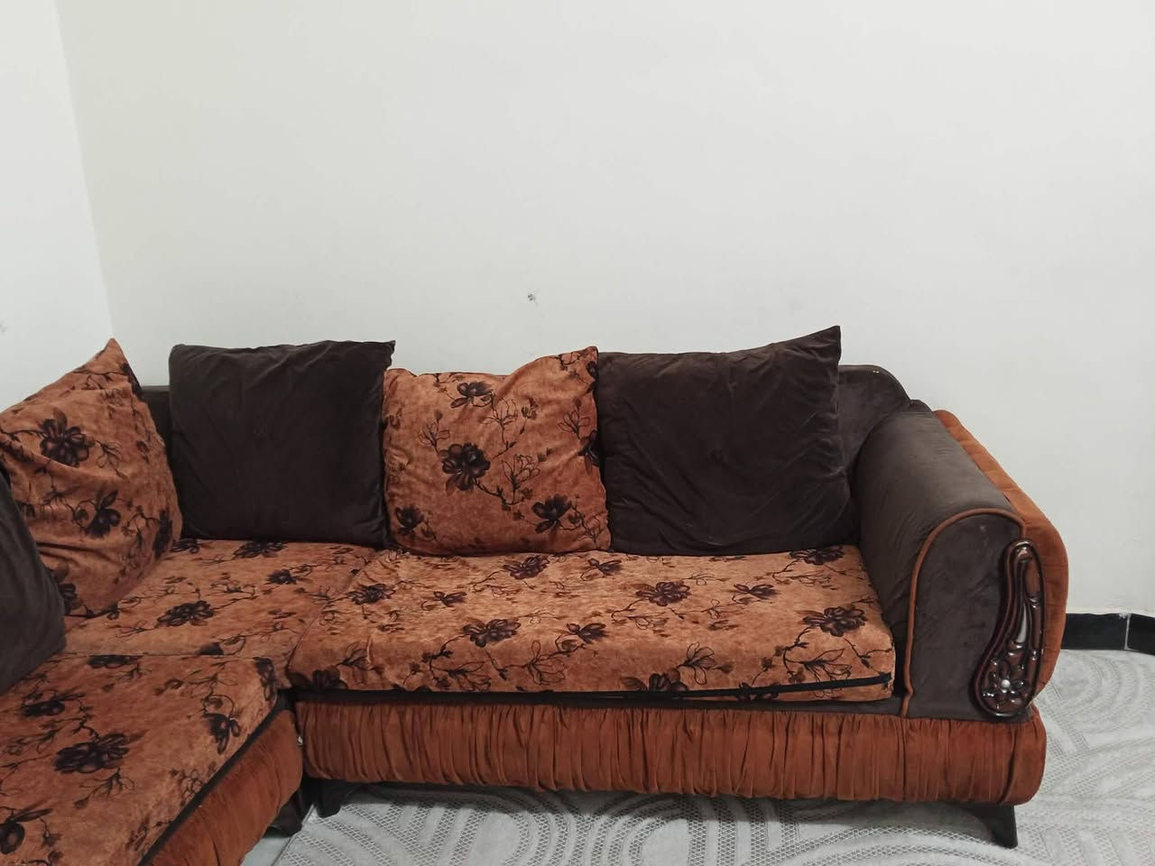 تخم 10مقاعد نظيف بيه ظرر بصيط 
السعر  200وبي مجال 
العنوان بغداد البلديات المضمار
الشراي يتفضل خاص @إشارة


**إذا كنت صاحب هذا الإعلان وتريد حذفه لأي سبب، رجاءا أرسل رسالة إلى الدعم الفني**