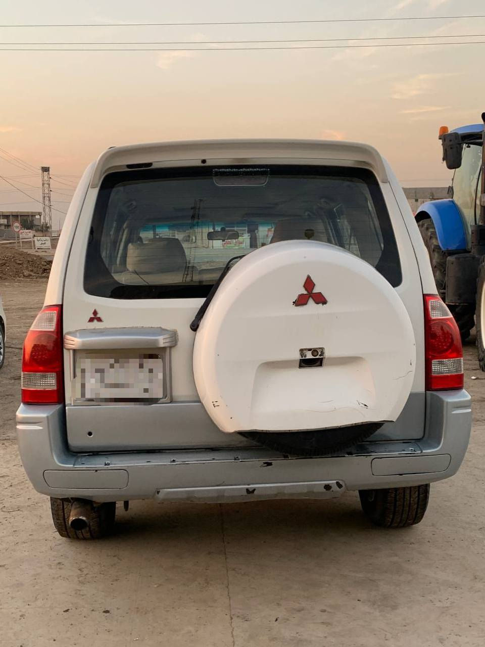 باجيرو موديل2006وارد خليجي محرك 3000/6v
السياره مصبوغه حزام بدون حادث كير أو مكينه شرط الفحص حداديه امامي خلفي جديد تخم تيرات جديد تبريد شغل 3قطع 7راكب بسمي رقم بغداد تحويل ثاني يوم نفاذ السنويه 2028السعر 95ورقه أو بيها مجال اتصال 
***********
