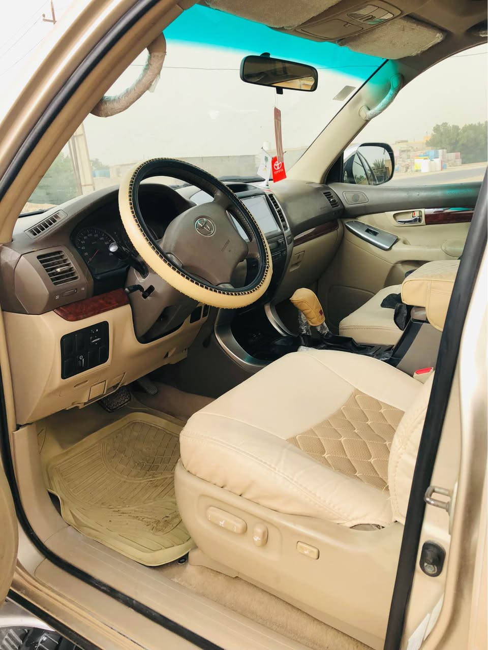 اسلام عليكم برادو 2007 وارد خليجي فول 1/1 6سلندر دبل تانكي كشنات كهربء تبريد 3قطع 7راكب شاشه كامره خلفي كشنات جلد السياره جاهزه محرك وكير وحداده وتخم تاير  سنويه 29 السياره برقي ما ناقصه السعر 150وبيه مجال قليل الاستفسار *********** مكاني بصره الزبير البصرة, العراق
