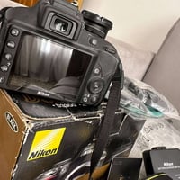 نيكون كامره جديده جايبهه ويايه من المانيا D330 سعر خاص عنون البنوك0771...