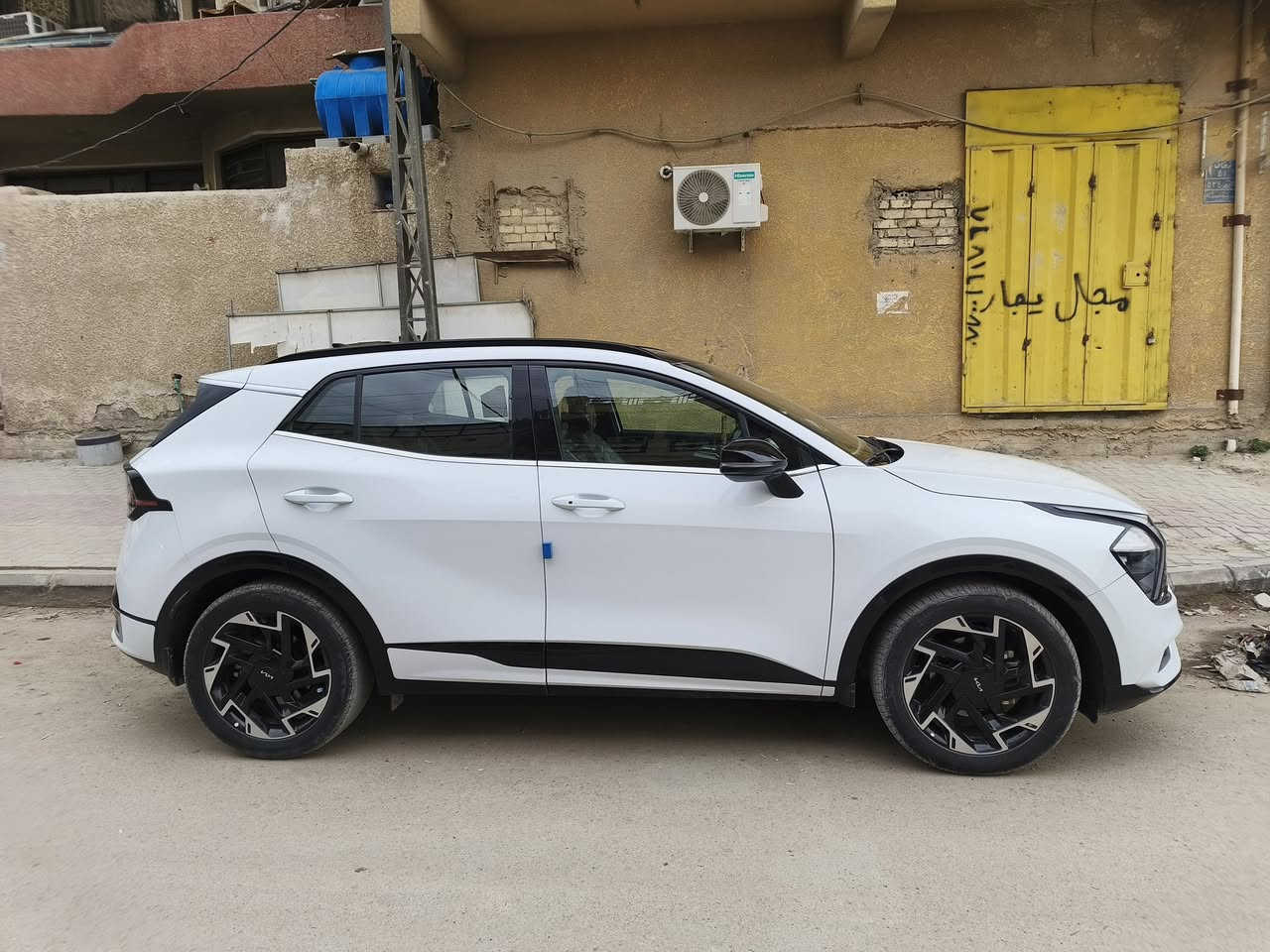 ‏سلام عليكم ‏سيارة ‏كيا سبورت موديل 23 ‏فول ‏مواصفات ‫ ‏‫جي نيلان  تدفئة وتبريد كشنات وتدفئة ستيرين مكفوله كفالة عامة ماشيا15لف هزه سنوياكلاجديد مكانها بغدادحي اور السعر245ورقة ***********￼￼￼￼￼￼￼￼￼
