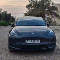 تيسلا حجم Y موديل ٢٠٢٣ تك ماطور ماشيه ٤٠ الف حادثها جاملغ مبدل ومصبوغ ...