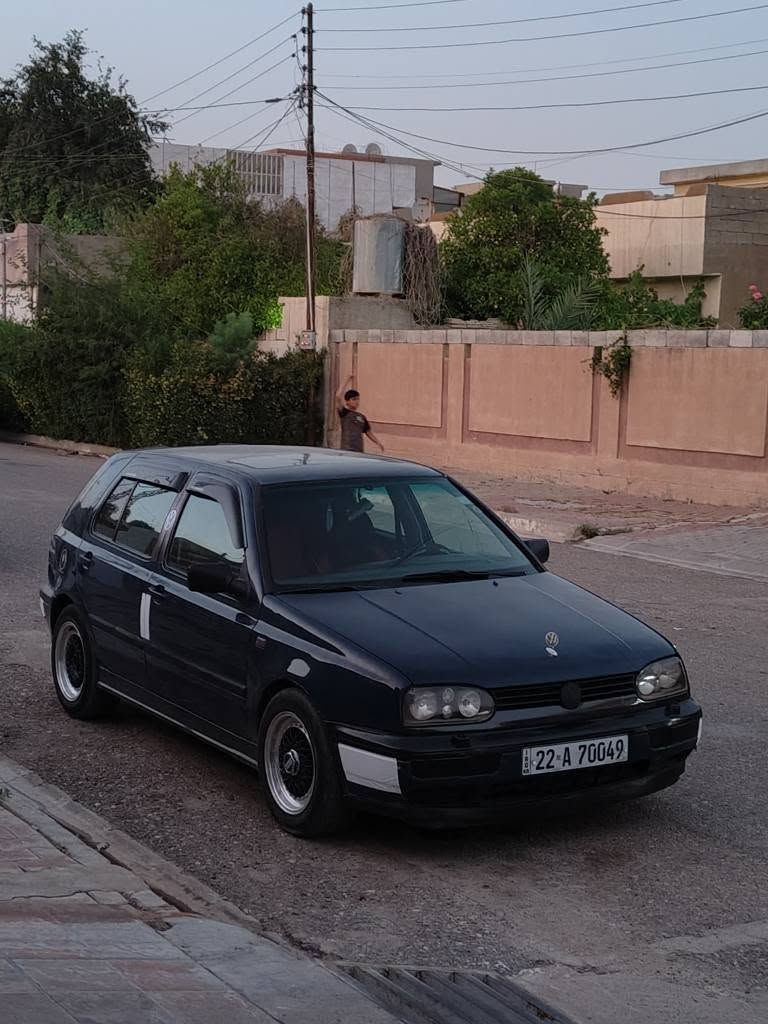 السلام عليكم 
كولف موديل 93 نفخ سلايت كير عادي 
سنويه لل31 هزه فحص جديد صدر جديد كير صار خمس ايام من مبدله والمحرك ما بي إي عيب كهربئياته كامله مصبوغه جماليه وبيه أماكن حيل قليل تصفيه بدون اي ضرر أو ظربه قويه 
سعر 38 وبي مجال قليل
للاستفسار ***********
عنوان كركوك كركوك, العراق
