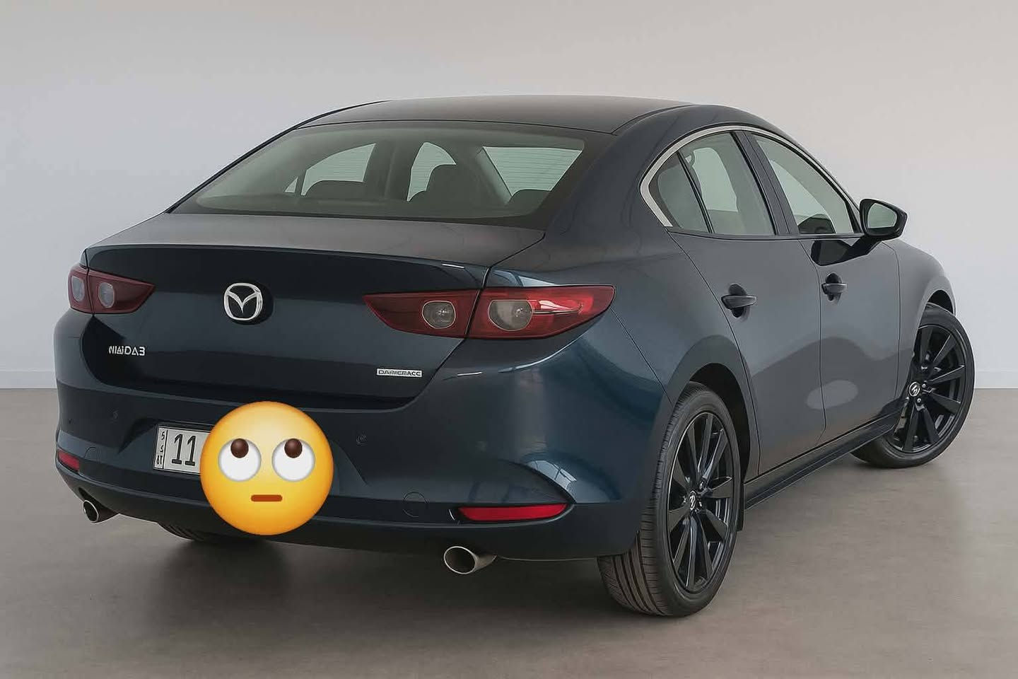 مازدا 3 موديل 2024 رقم بغداد عدم وجود فتحه محرك 2500  بدون تربو وارد امريكي حادثها جاملغ وبنيد مصلح بارد  كشن جلد والحساسات والرادارات وباقي المواصفات الخاصة بالمزادة كاملة سعر 155 بي مجال ***********
