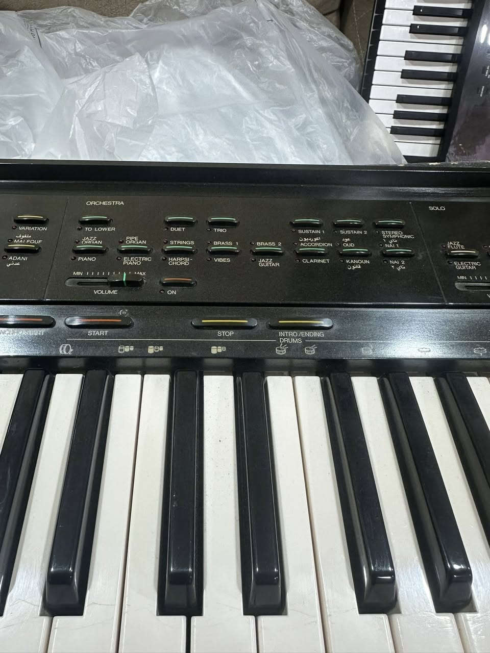 psr 62 YAMAHA دكمه كلهن لمس مابي اي تصليح فقط بي كسر زغير بالركن ومصوره فوليمات كلهن شغلات مع بدل الاصلي +محوله  السعر ٣٥٠ اللف مكاني البصره ***********
