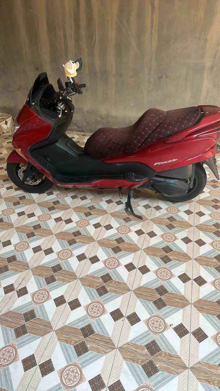 سلام عليكم دراجه فورزه 08 للبيع دراجه مكفوله كفاله عامه عوزهه ترتيبات يطيحن من سعرها دراجه كير 3 تحويلات بلادي مال حاويه لا محور ولا ملعوب بيها ضفيره بلاديه دراجه سعرها 800و بيها مجال  مكانها ديوانيه  شراي يتواصل وياي ***********
