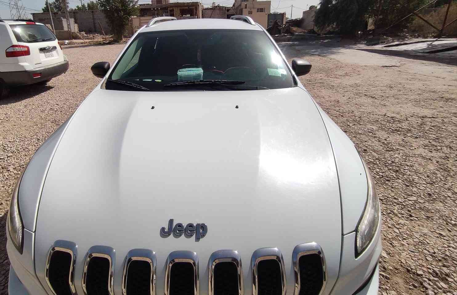 السلام عليكم جيب بزون موديل 2017بسمي سنويه جديده رقم دولي 
مكينه وكير وتخم  تأثير مكفول
شاشه كبيره كامره  دواره 
تحكم ستيرن جهتين
4سلندر  ويل كب
السعر 130وبي مجال


**إذا كنت صاحب هذا الإعلان وتريد حذفه لأي سبب، رجاءا أرسل رسالة إلى الدعم الفني**