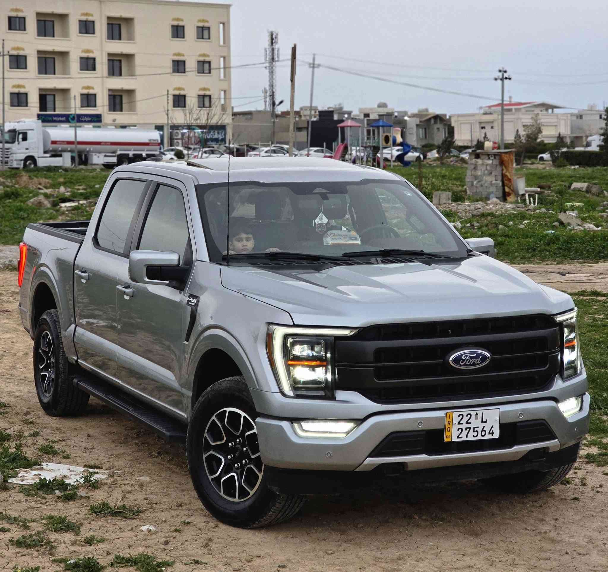 السلام عليكم الاخوان ..
فورد اف 150 2023 لاريات ..
وارد امريكي ماشية 47 الف ..
سيارة فول مواصفات واحد ع واحد ..
كير محرك بشرط محرك 2.7L تيربو اقتصادي
سيارة كلش حلوة و جاهزة مال بيت ..
فقط بنيد صبغ بدون دواخل ..
مكان سيارة اربيل ..
***********
