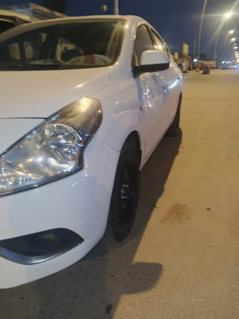 صني موديل 23 بيها بس هاي الطخه ااةاة واضحه رقم أربيل سنويه جديده سياره جديده ماشيه 140 السعر 107 وبيها مجال العنوان بصره ***********
