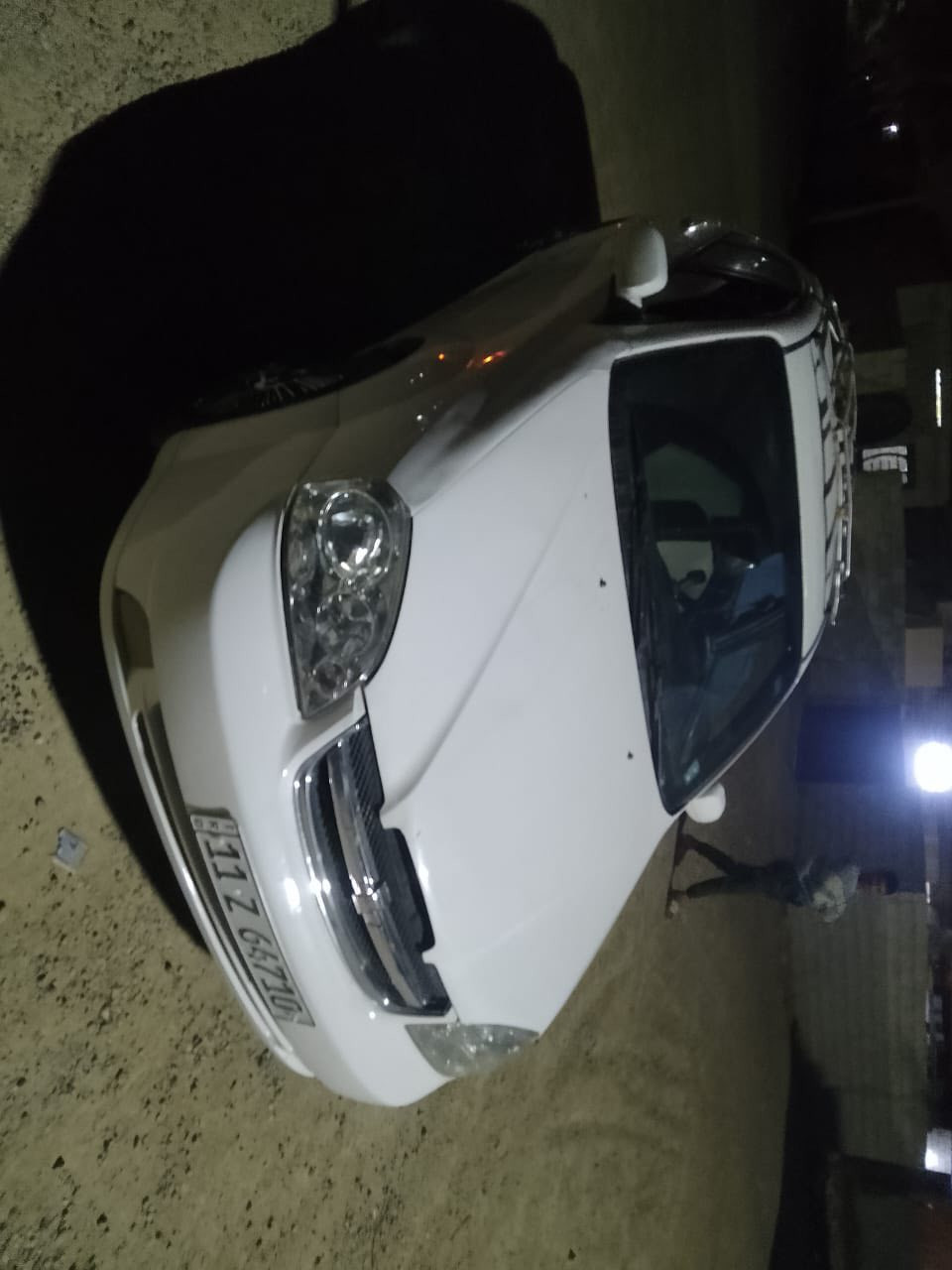 السلام عليكم سياره اوبتر ٢٠٠٤ مصبوغه عام لجماليه رقم بغداد باسمي تحويل ثاني يوم. كير عادي ومكينه حاويه سياره كله اداميه  دوشمه لايتات صدر. داخليه كليه جديد السعر ٥٠وبيه مجال.  
المكان غزالية 
للاستفسار. ***********
