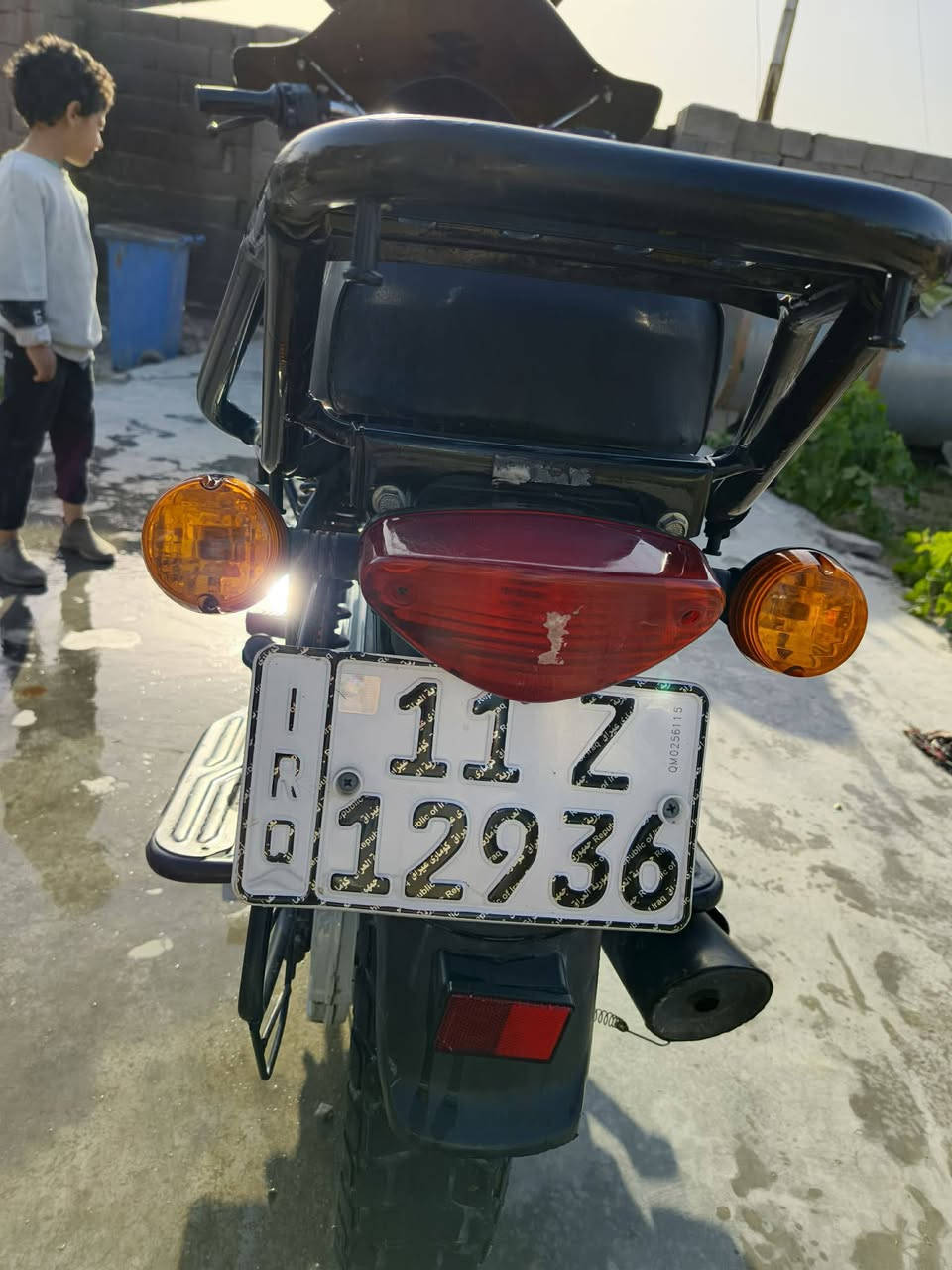 سلام عليكم شباب  بوكسر 21 مرقم بغداد تحويل ثاني يوم غرامات ما عليه الدراجه  الكهربائيه كله شغال دراجه تخبل مجفته مره وحده تجفيت شركه السعر بواحد 750 وبيه مجال مكان بغداد التواصل اتصل *********** بس واتساب
