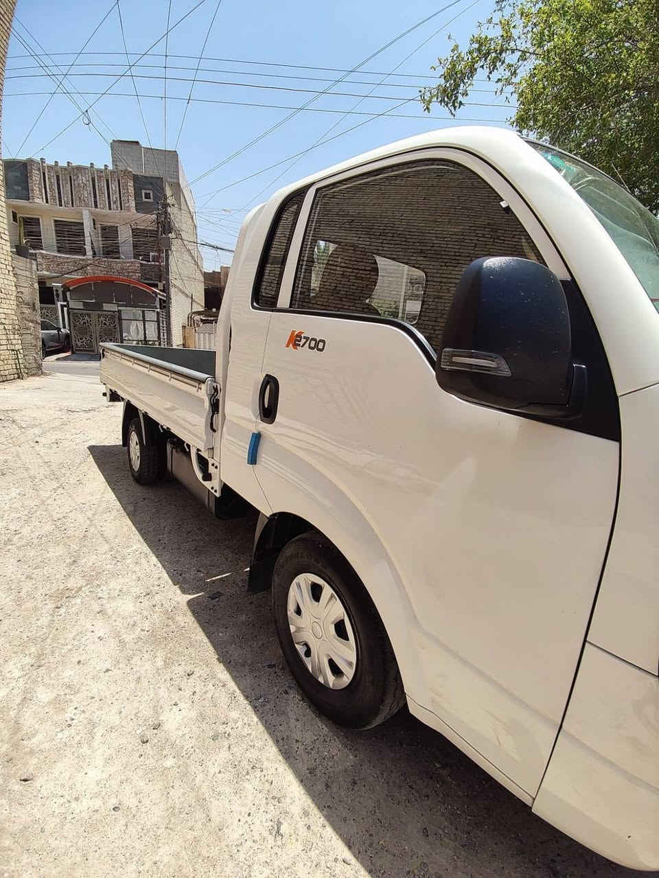 السلام عليكم 
كيا حمل موديل 22  نثية 2700سيارة بسمي سنوية ال 27 كفالة عامة نضيفة جدا استعمال بيت ماشية81 الف
تدفئة تبريد شاشة السيارة مدوشمة عام نحلة 
سعرها ١٤٠ ورقة وبيها مجال قليل 
***********
العنوان بغداد للبنوك

