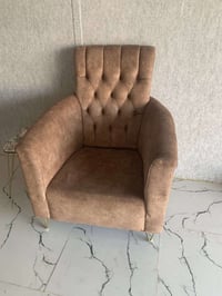 ميز مكتبي دگه ل دوو قنه په. سعر 150هزار قفل 07507274346 جهى دوميز
