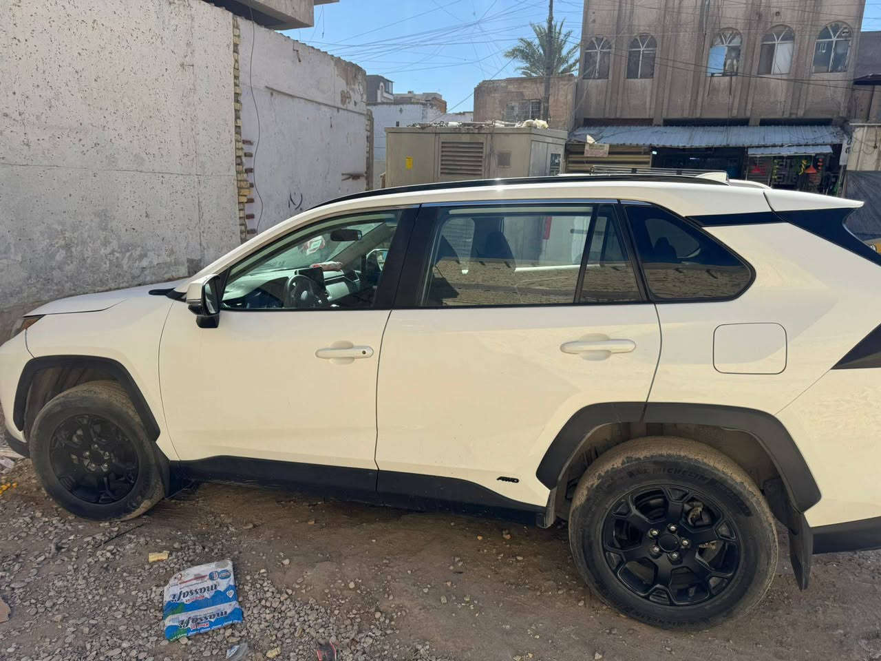 راف 4
موديل  2023 xle 
حادثها خشم بنيد موجود صورة الحادث فقط سيارة جديدة
فول مواصفات فتحه بصمه كهرباء 
السعر 250 
***********
