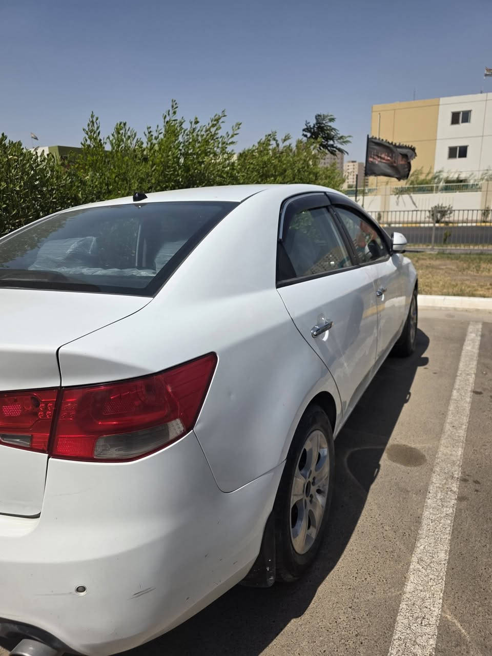 سيراتو ٢٠١٢ رقم بغداد بأسمي  بيها قطع صبغ بدون دواخل 
السعر 88

***********
