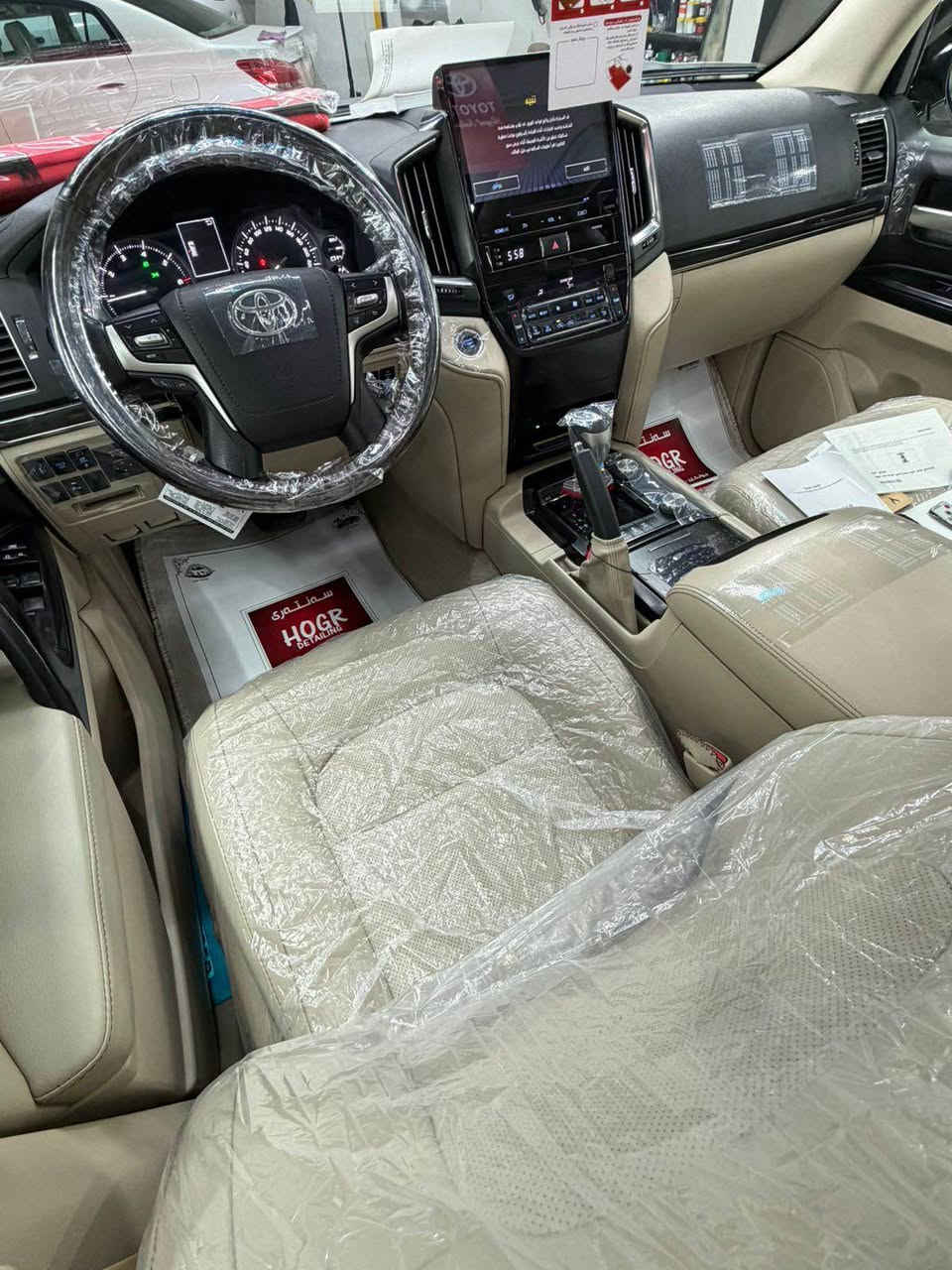 تویوتا لاندکروز 2021 GXR ساس باب الاول
 ٦ سلندر بنزين GXR گراند تورینگ ...  
ماشيه ٥٠ الف كم حقيقي بشرط جدید و زیرو سیارە ... 📦
بصمتین گاعیات سماعات کل غراضها شرکە موجودە 🔷

سعر / ٥٨٥ و بيها مجال لطيبين 
موبایل / ***********
مکان : السليمانيه مركز المدينه 

🔷سیارە مکفول کفالە عامە من کلشی دعامیە ل دعامیە بشرط بدون صبوغ بدون بارد حیل حلوە و نفس وضع شرکە
محرك و الگیر بشرط شهر مامفتوح و ماملعوب بیە بشرط بدون صوت او تبخیر او ای خلل جاهزە میە بل میە 🙏🏻

مواصفات ۱/۱ گراند تورنگ فولل فول ساس باب الاول 🔷
( صندوق شفط ،، لایتات سودە،، ٥ كامیرا ،، شغال ،، وايرليس جارج ،، فتحە  ،، مسجل قاریئ القرئان ،،ايرباك مال برده  ،، سلاجە ،، کشنات کهربائی کشن سایق ٣ دوگم،، بصمە ،، کشنات جلد و داخل بیجی داخلها ماشاالله حیل جدیدە ،، كشنات ایباد الخلفیە ،،تبرید مرکزی ،، حساسات امامی و خلفی  ... و باقی هوایە مواصفات  ) 

4 تایرات بلادية 
 سنويه هزە و فحص مروری کلها جديده و بااسمي تحویل  شرط نفس الیوم ...
صدر و حدادية كلش جديده وظع شركه ما ملعوب بیە السليمانية, العراق
