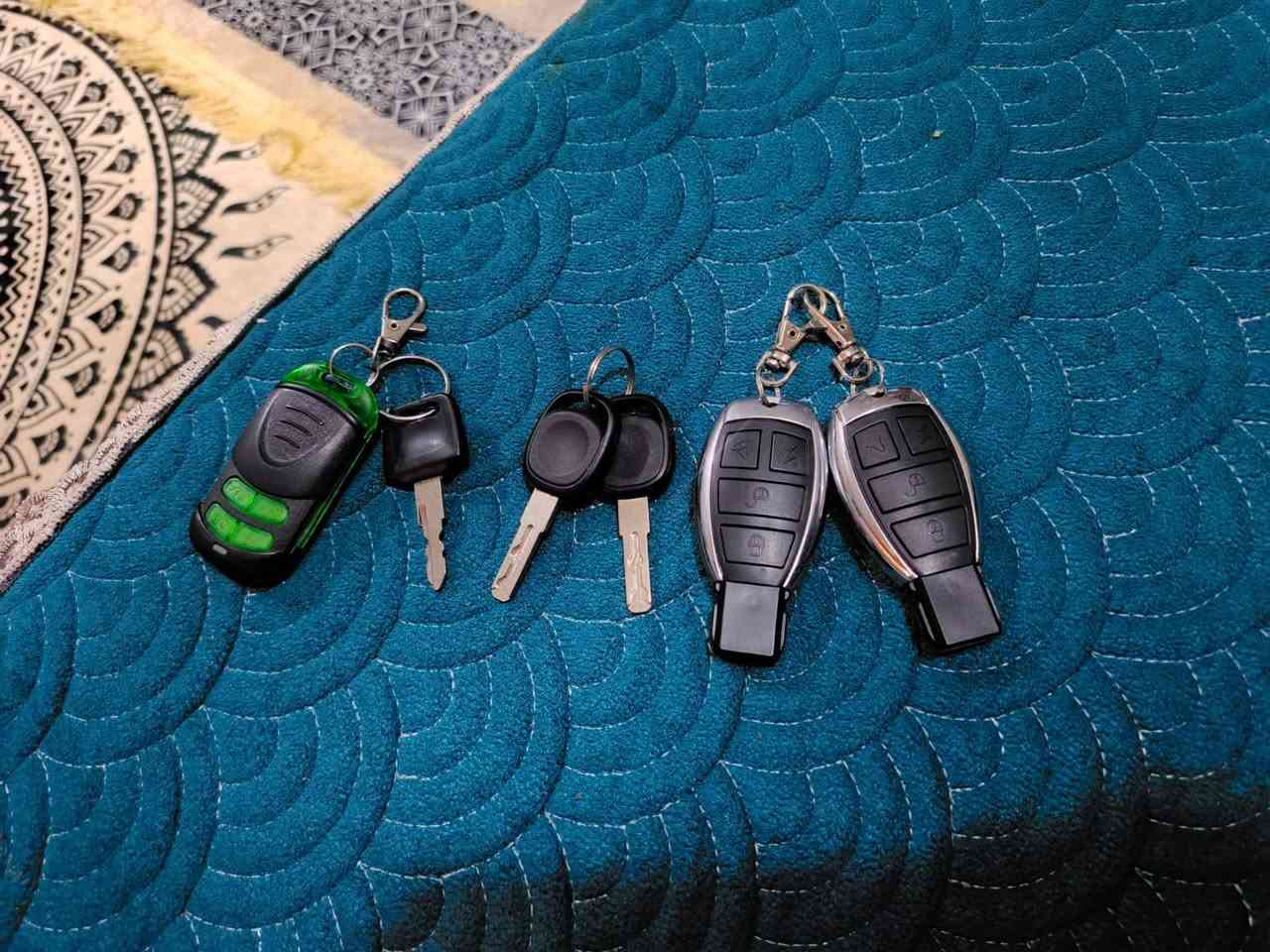 السلام عليكم 

دراجة بيكم       (للبيع) 
محوره      [محرك ماكس] 
بلادي مزود 
سلف رياضي
چاملغ رياضي 
صالنصه   FM
گـفـر رياضي 
عقل رياضي 9 نمر 
مسجل اصلي 2 سماعة 
لاايت زنون وبومه زنون
حاملة كوب 
دكمه دبل اشارة 
صندوك خلفي 
جهاز ريمونت تقفل وتفتح وتشغيل عن بعد
ريموت عدد 2 
مفتاح صندوك عدد 2
ريموت مسجل 
باتري عدد 2 
ألمكان بغداد الحسينية الراشدية 
الاستفسار: ***********
