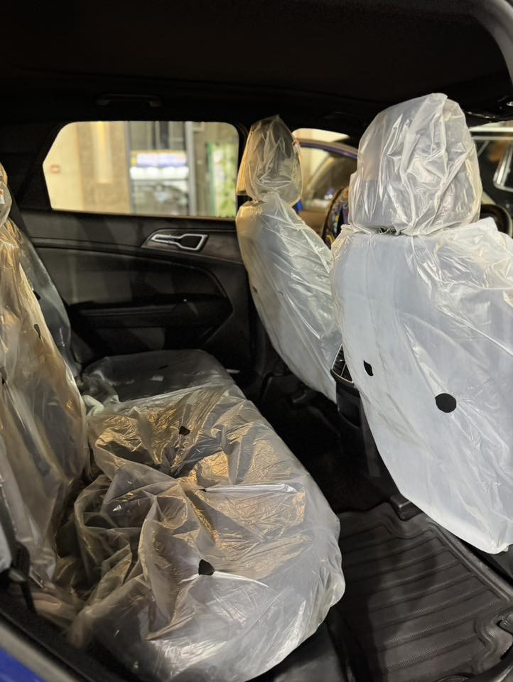 Kia Sportage 2023 X-Line
حجم لارج طويله ✅
لون ازرق  🌊
وارد امريكي 

حادث بنيد صبغ وجاملغ ونفسهن مصلحات بدون تبديل 
سيارة نضيفة كلش ماشيه 60 كيلو 

بنراما عل طول شاشه ديجتل بصمه تشتغيل عل بعد هواي مواصفات ممذكوره رقم نكليزي جديد هزه جديده سنويه جديده مكينه GDI فور ويل ✅
 السعر 225$
الاستفسار 
***********
