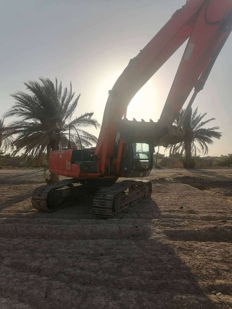 سلام عليكم حفاره موديل 2005زت للبيع محافضه بابل للتواصل ع الرقم ***********
***********
